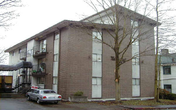 Twin Oak Apartments in Seattle, WA - Building Photo - Building Photo