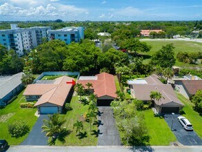 9039 NW 21st Ct in Coral Springs, FL - Foto de edificio - Building Photo