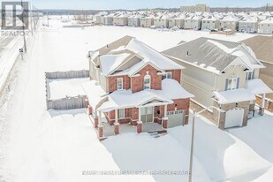41 Diana Dr in Orillia, ON - Building Photo