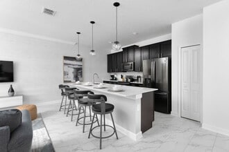 994 Splash Shot Pl in Davenport, FL - Building Photo - Building Photo