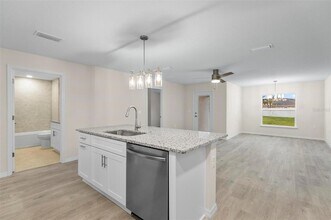 28 Rainstone Ln in Palm Coast, FL - Foto de edificio - Building Photo