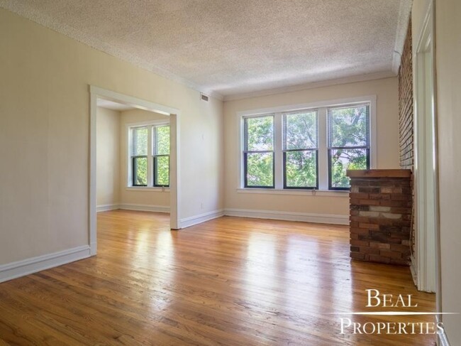 property at 3519 N Racine Ave
