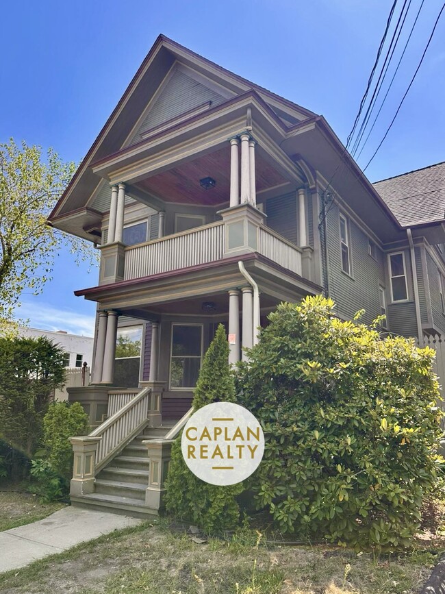396 Whalley Ave, Unit C