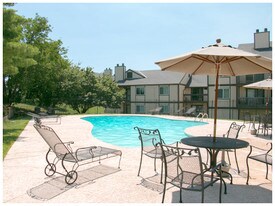 Windchase Flats & Townhomes