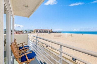 72 The Strand, Unit Oceanfront in Hermosa Beach, CA - Building Photo