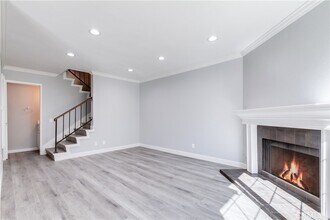 55 Exeter in Irvine, CA - Building Photo - Building Photo
