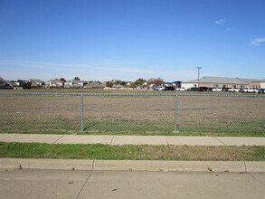 4028 Twin Creeks Dr in Fort Worth, TX - Building Photo - Building Photo