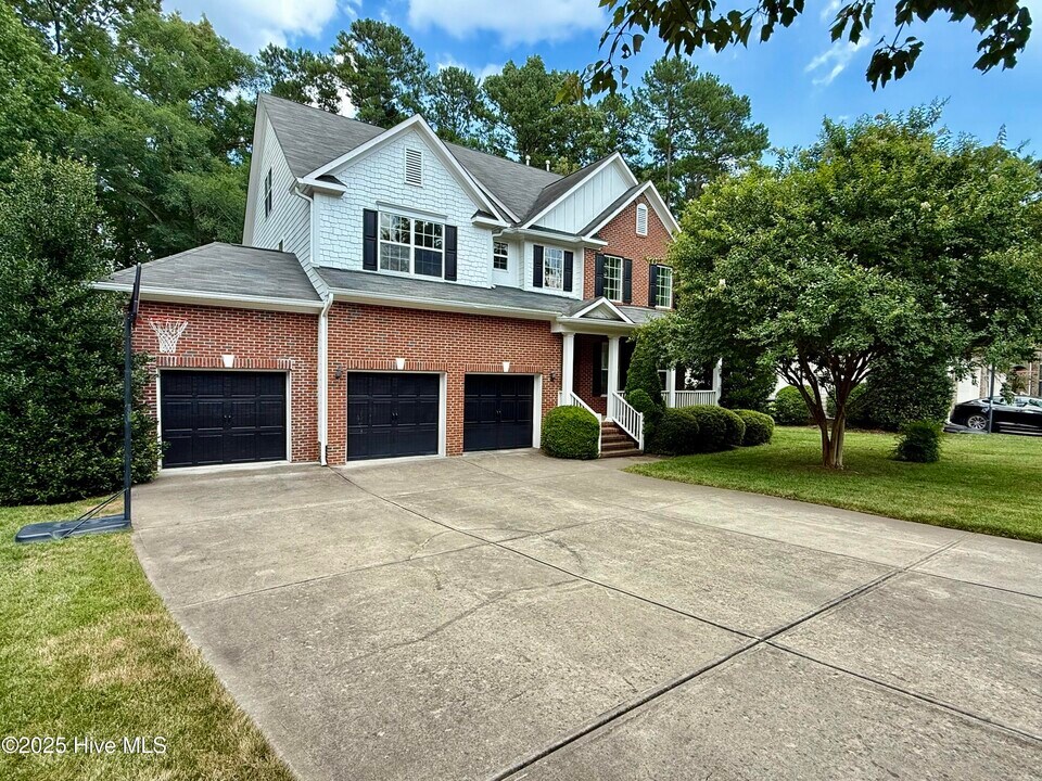 410 Harkness Cir in Durham, NC - Building Photo
