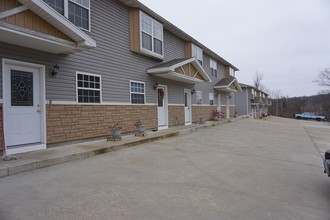 Hillside Apartments in Waynesville, MO - Building Photo - Building Photo