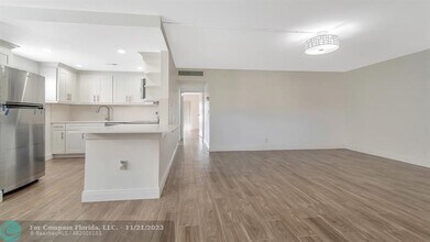 213 Saxony Ln in Delray Beach, FL - Building Photo - Building Photo