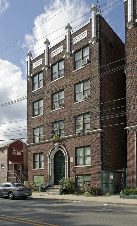 485 Garfield Ave in Jersey City, NJ - Building Photo