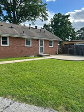 7201 Lorenzo Ln in Louisville, KY - Building Photo - Building Photo