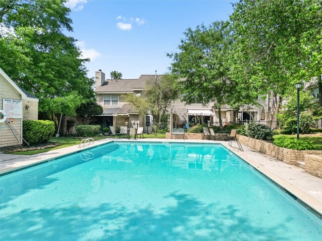 property at 2030 Plantation Dr