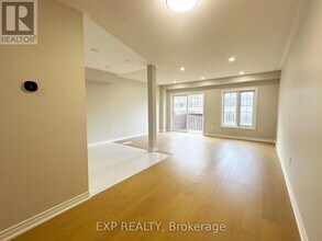 61 Christephen Crescent in Richmond Hill, ON - Building Photo - Building Photo