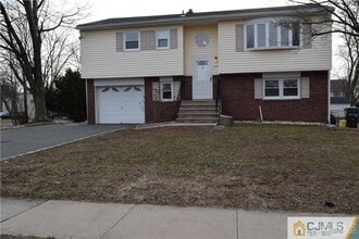 5098 Scott St in Piscataway, NJ - Building Photo - Building Photo