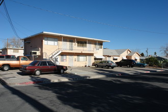 Towne Terrace Apartments in Las Vegas, NV - Building Photo - Building Photo