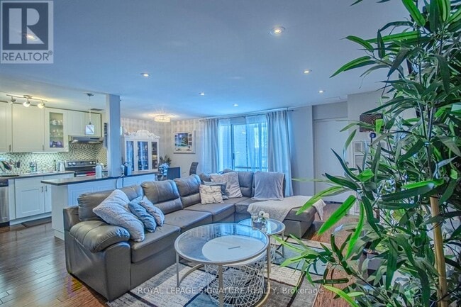 property at 3025 The Credit Woodlands