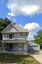 810 S Kalamazoo Ave, Unit 810.5 (Upper) Apartments