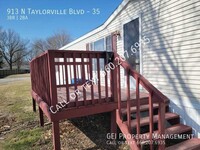 913 N Taylorville Blvd photo'