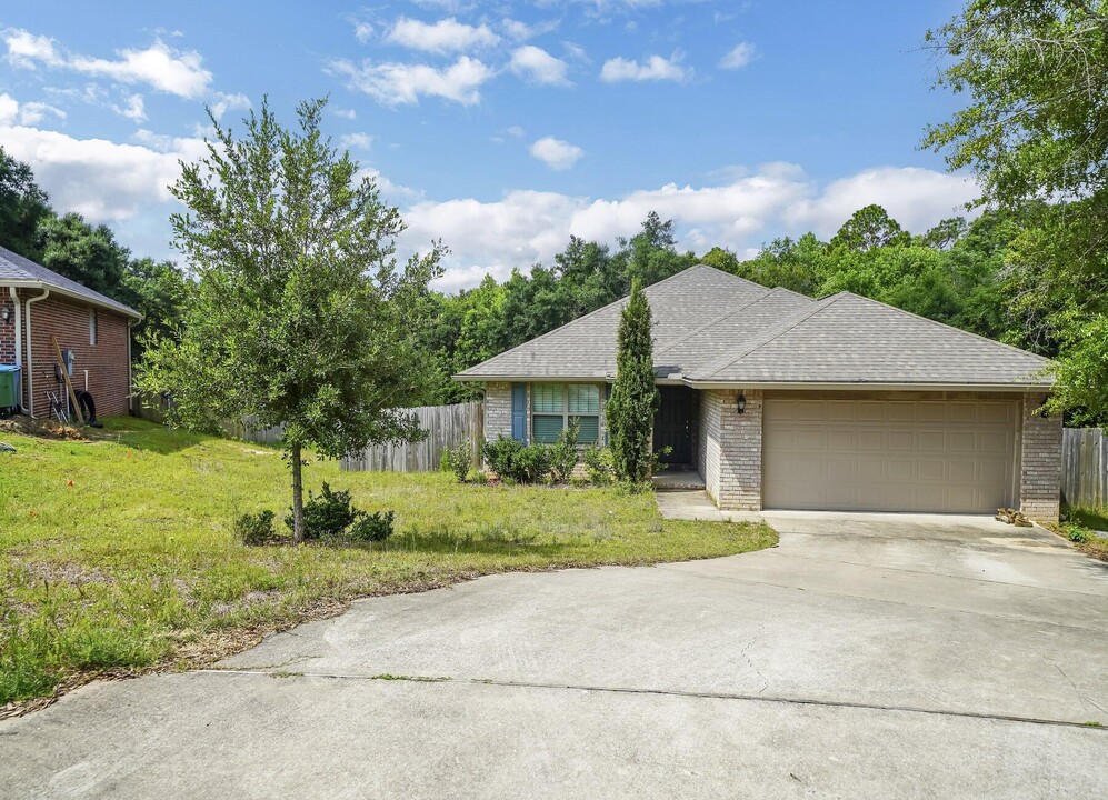 205 Silverton Loop in Crestview, FL - Building Photo