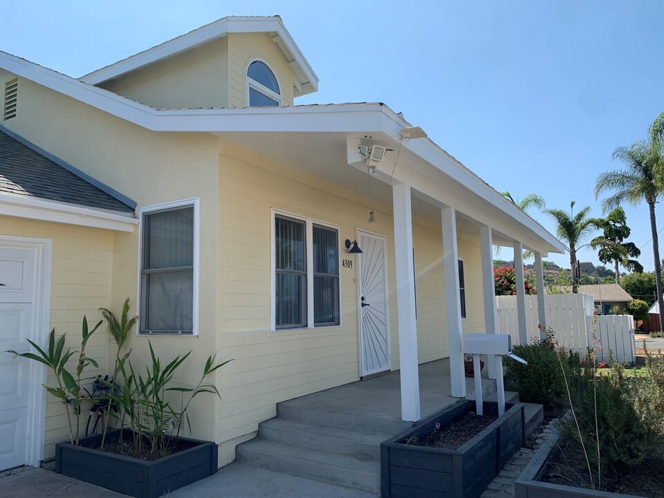 4309 Kemper St in La Mesa, CA - Building Photo