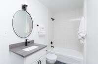 Chateaus at 1012 N Calvert photo'