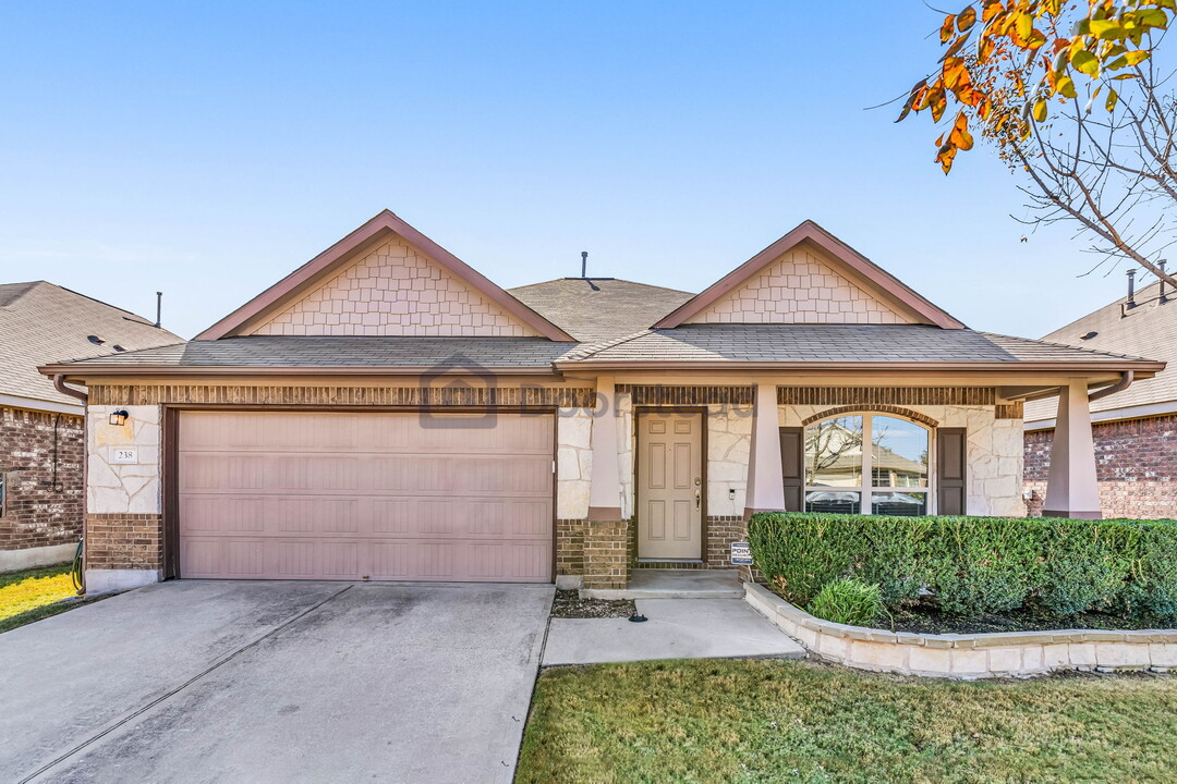 238 Travertine Trl in Buda, TX - Building Photo