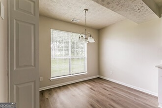 7282 Williamsburg Dr in Riverdale, GA - Building Photo - Building Photo
