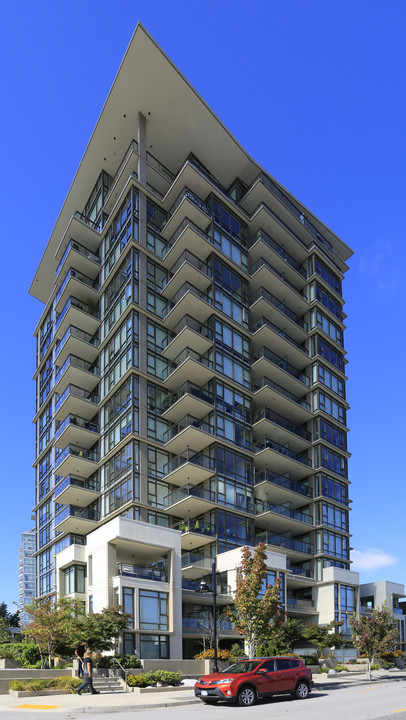 Avra in White Rock, BC - Building Photo