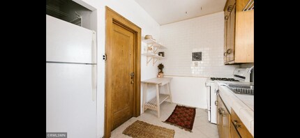 1070 Bradley St, Unit #1 in St. Paul, MN - Building Photo - Building Photo