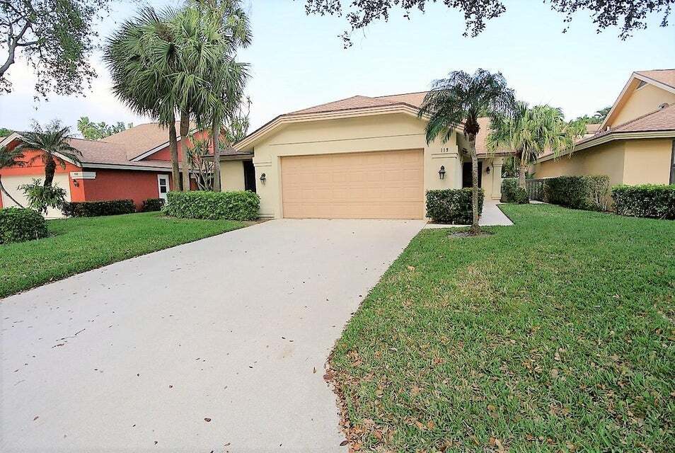 119 Dunes Edge Rd in Jupiter, FL - Building Photo