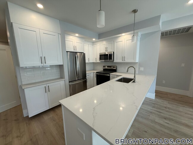 124 Kenrick St, Unit 8