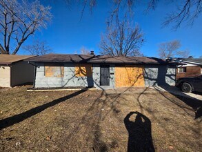 1735 Parklane Dr in Sauget, IL - Building Photo - Building Photo