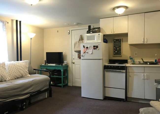 32 Anderson St, Unit 2