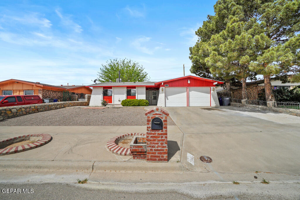 3309 E Glen Dr in El Paso, TX - Building Photo