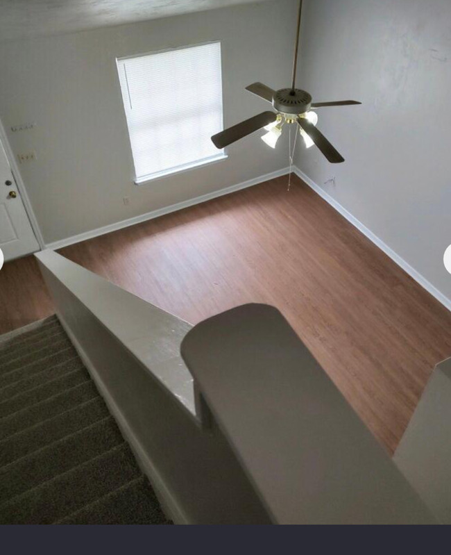301 S Lipona Rd, Unit 15 in Tallahassee, FL - Building Photo - Building Photo