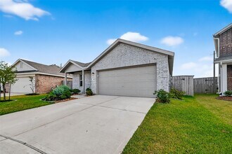 4206 Barrington Cv Ln in Baytown, TX - Building Photo - Building Photo