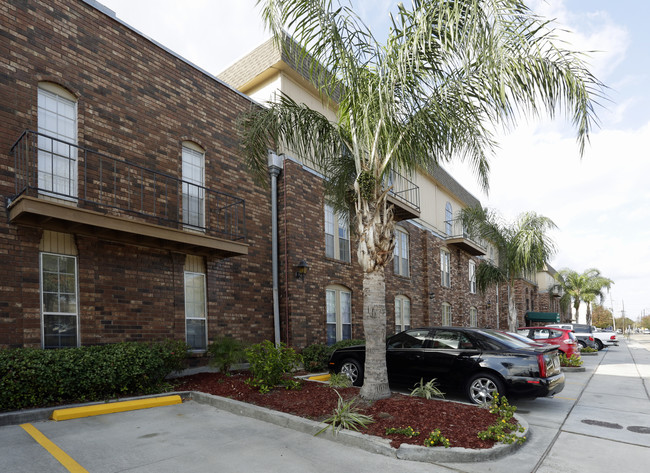 Yorkshire Court Condominums in Metairie, LA - Building Photo - Building Photo