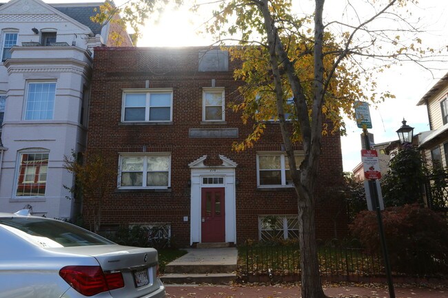 276 T St NE in Washington, DC - Building Photo - Building Photo