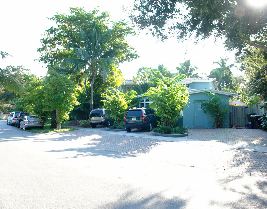 312 NE 16th Ter in Fort Lauderdale, FL - Building Photo