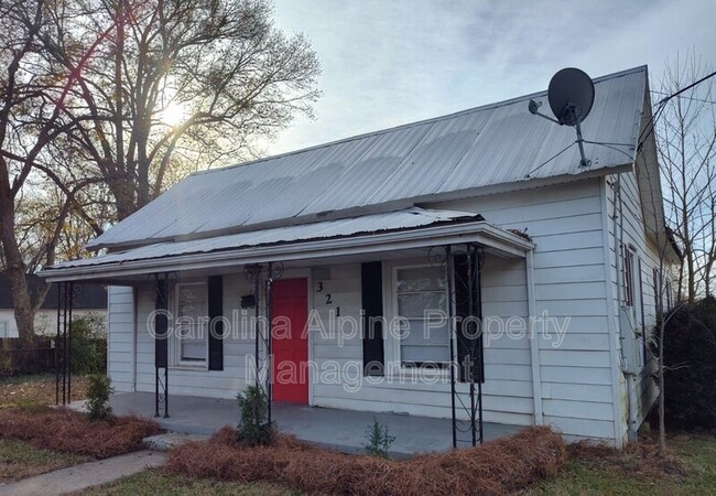 321 N Poplar St in Gastonia, NC - Building Photo - Building Photo