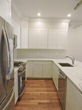 454 Green St, Unit 2 in Cambridge, MA - Foto de edificio - Building Photo