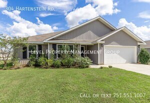 304 Hartenstein Rd in Foley, AL - Building Photo