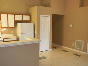 5208 Regal Oak Cir in Orlando, FL - Building Photo - Building Photo