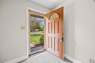 4827 Harcourt Ln in Charlotte, NC - Building Photo - Building Photo