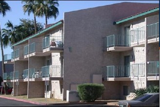 Buenas off the Highway in Phoenix, AZ - Building Photo - Building Photo