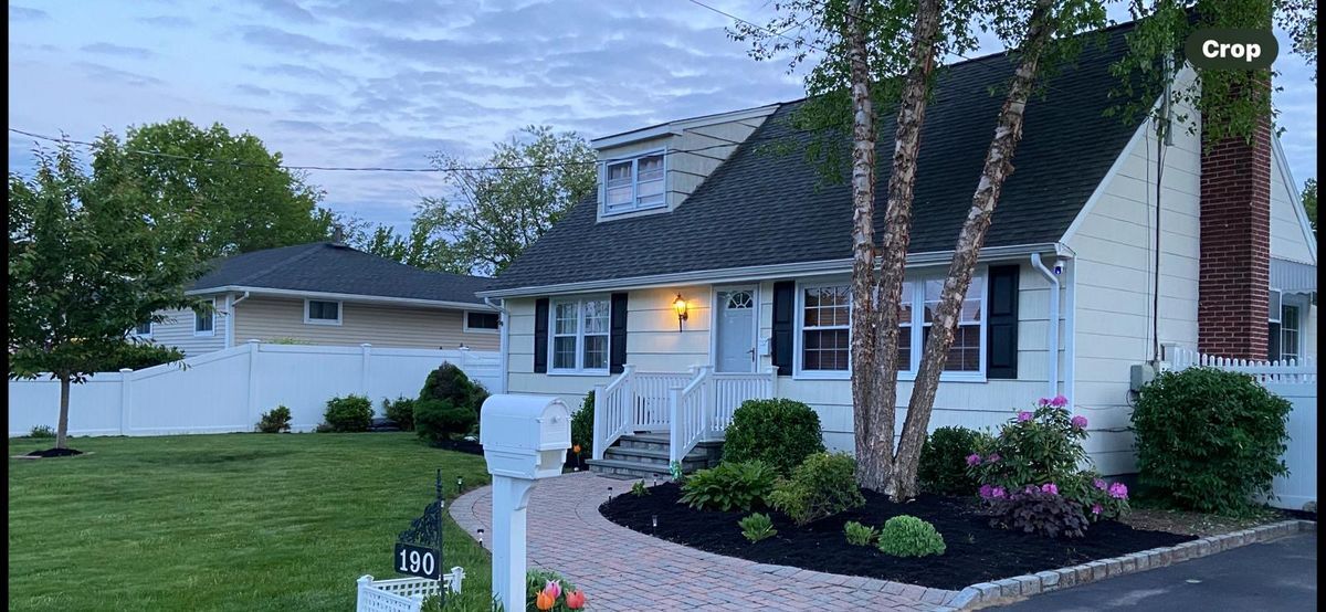 190 W 5th St in Deer Park, NY - Building Photo