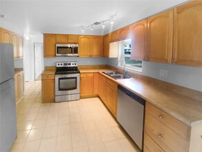 3706 Cheswick Dr in Holiday, FL - Foto de edificio - Building Photo