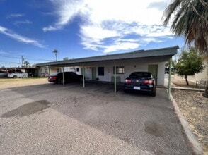 2013 N 49th St in Phoenix, AZ - Building Photo - Building Photo