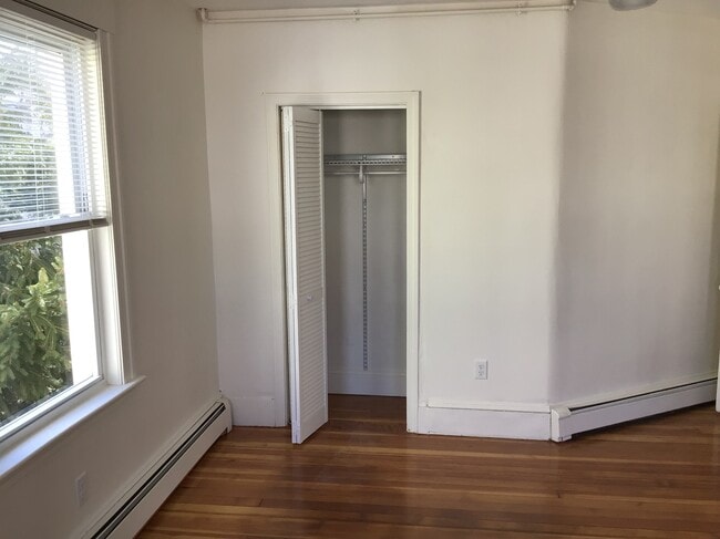 10 1/2 Bentley St, Unit #2 in Salem, MA - Building Photo - Building Photo